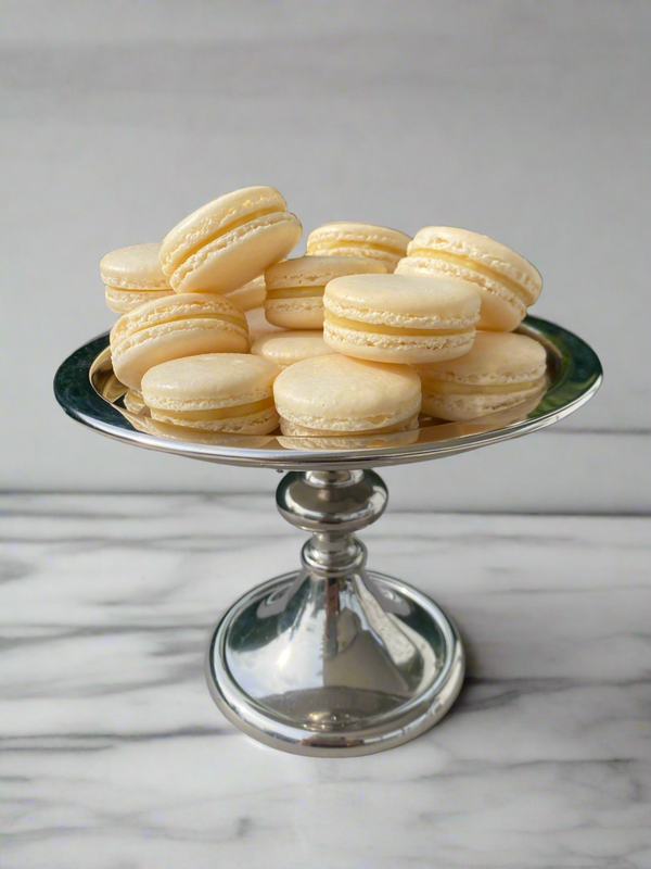 Vanilla Bean French Macarons –1 dozen- Dairy